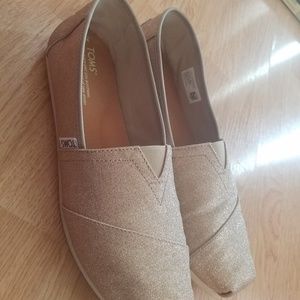 Tom's Rose Gold Glimmer Classic flats